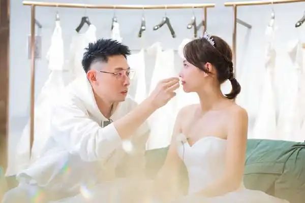 让男人感觉对你亏欠!如何做到潜移默化?